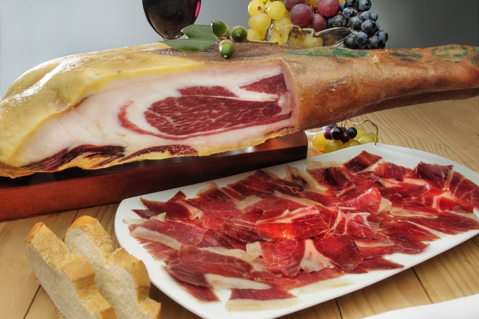 Sự khác biệt giữa giăm bông Iberico và giăm bông Parma ham
